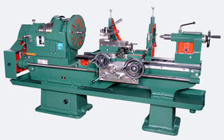 Turner lathe machine